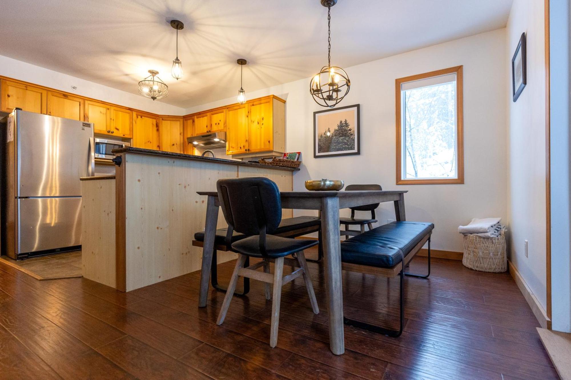 Stone Creek Chalets By Fernie Central Reservations Exterior photo