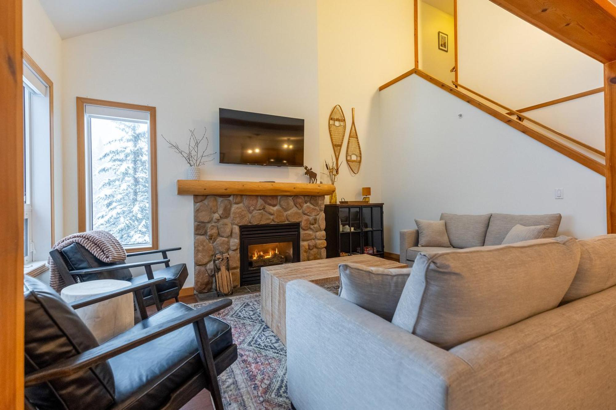 Stone Creek Chalets By Fernie Central Reservations Exterior photo