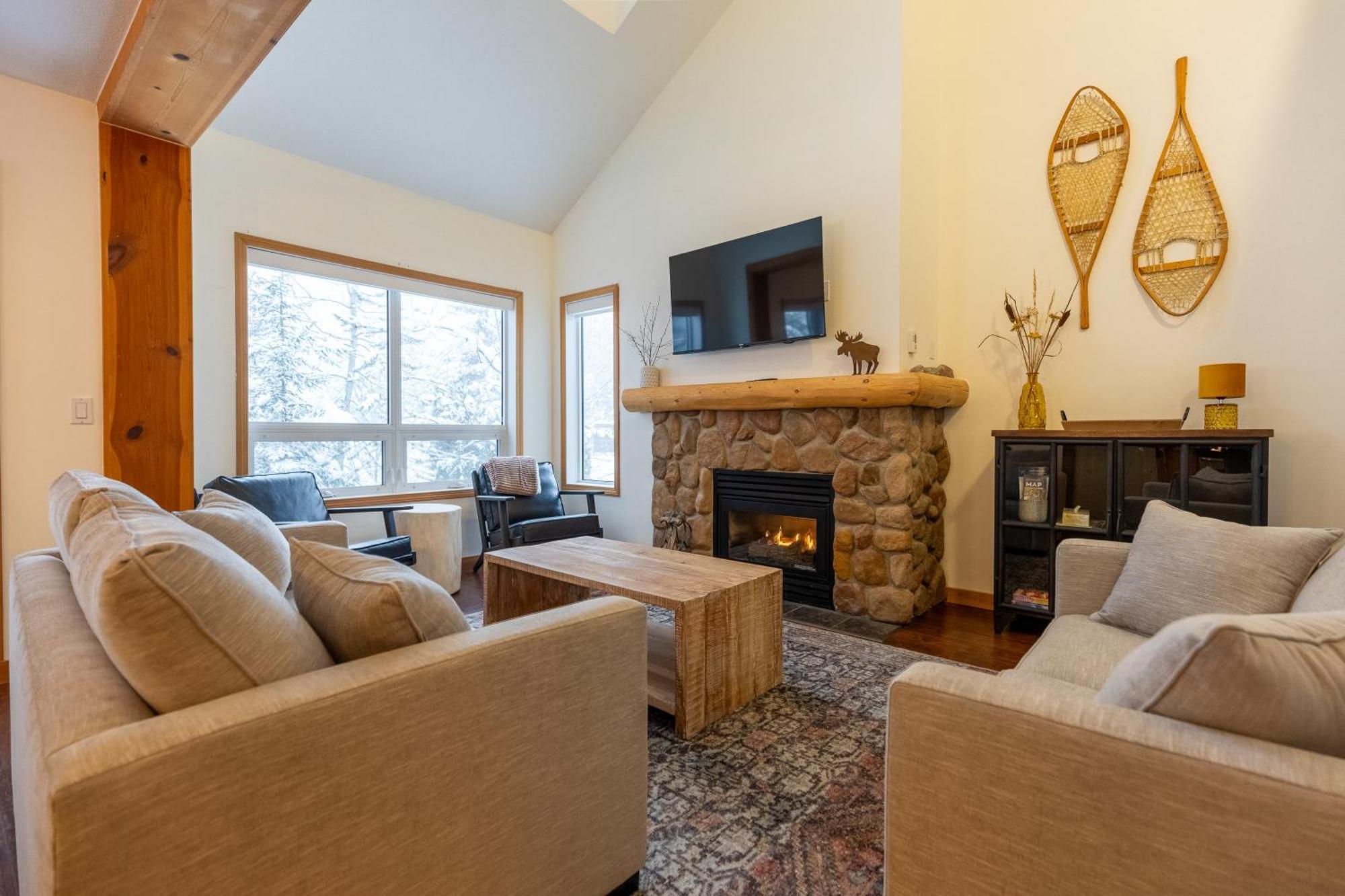 Stone Creek Chalets By Fernie Central Reservations Exterior photo