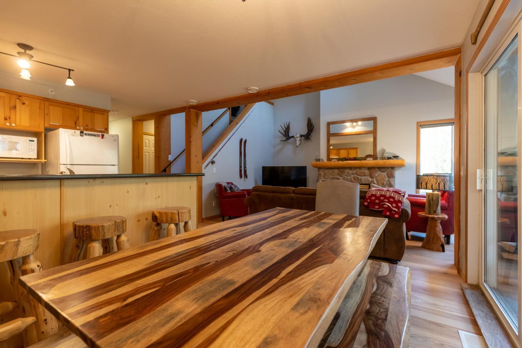 Stone Creek Chalets By Fernie Central Reservations Exterior photo