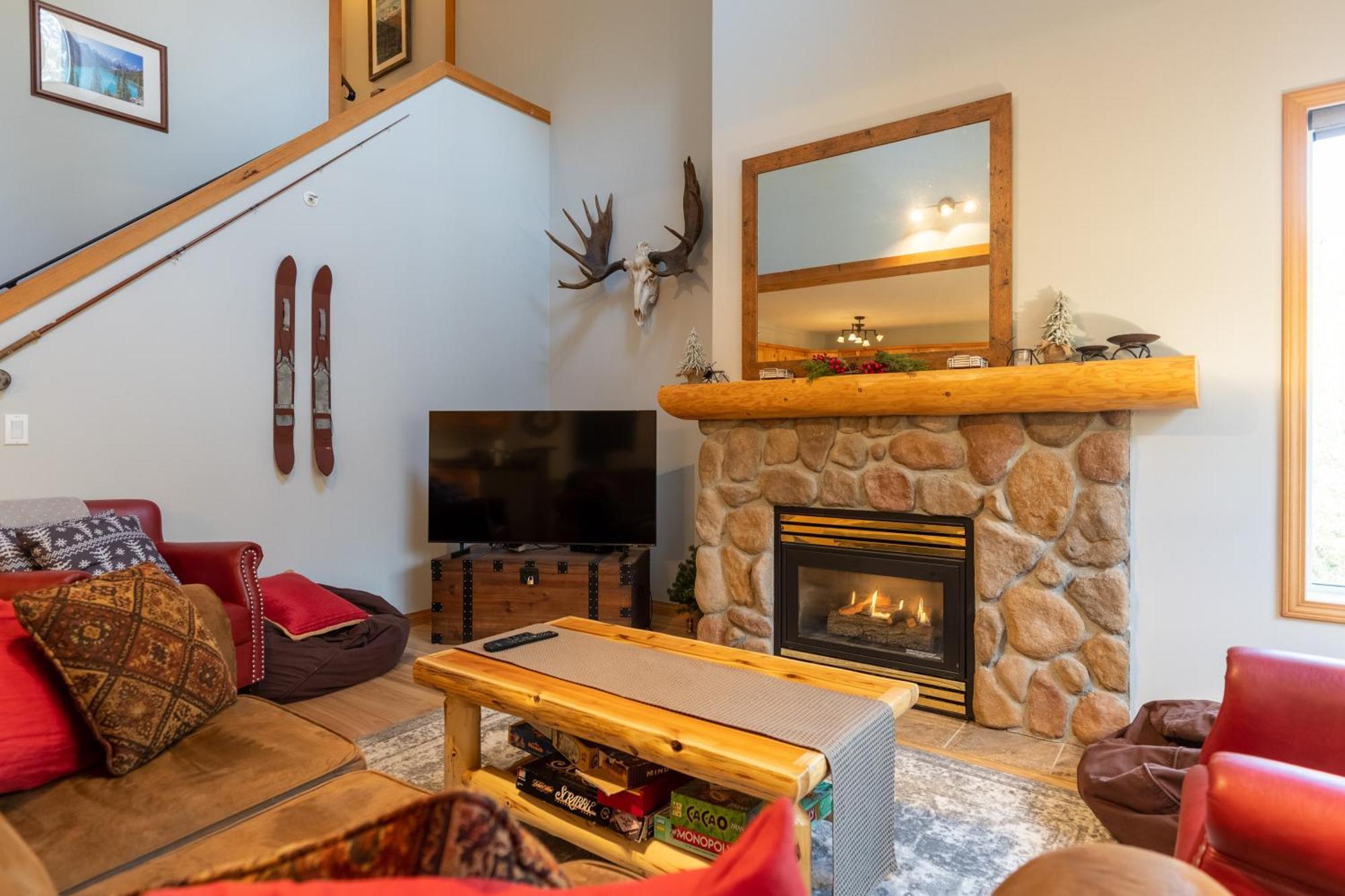 Stone Creek Chalets By Fernie Central Reservations Exterior photo