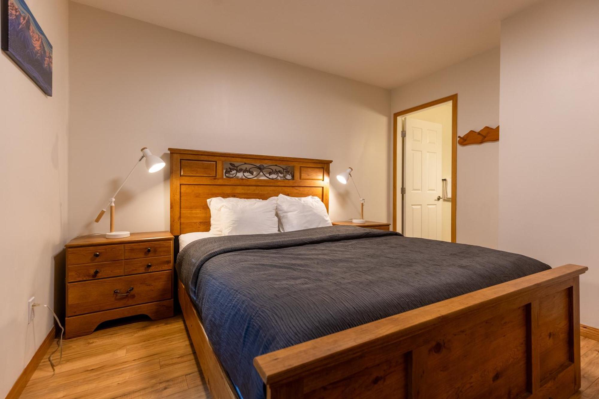 Stone Creek Chalets By Fernie Central Reservations Exterior photo