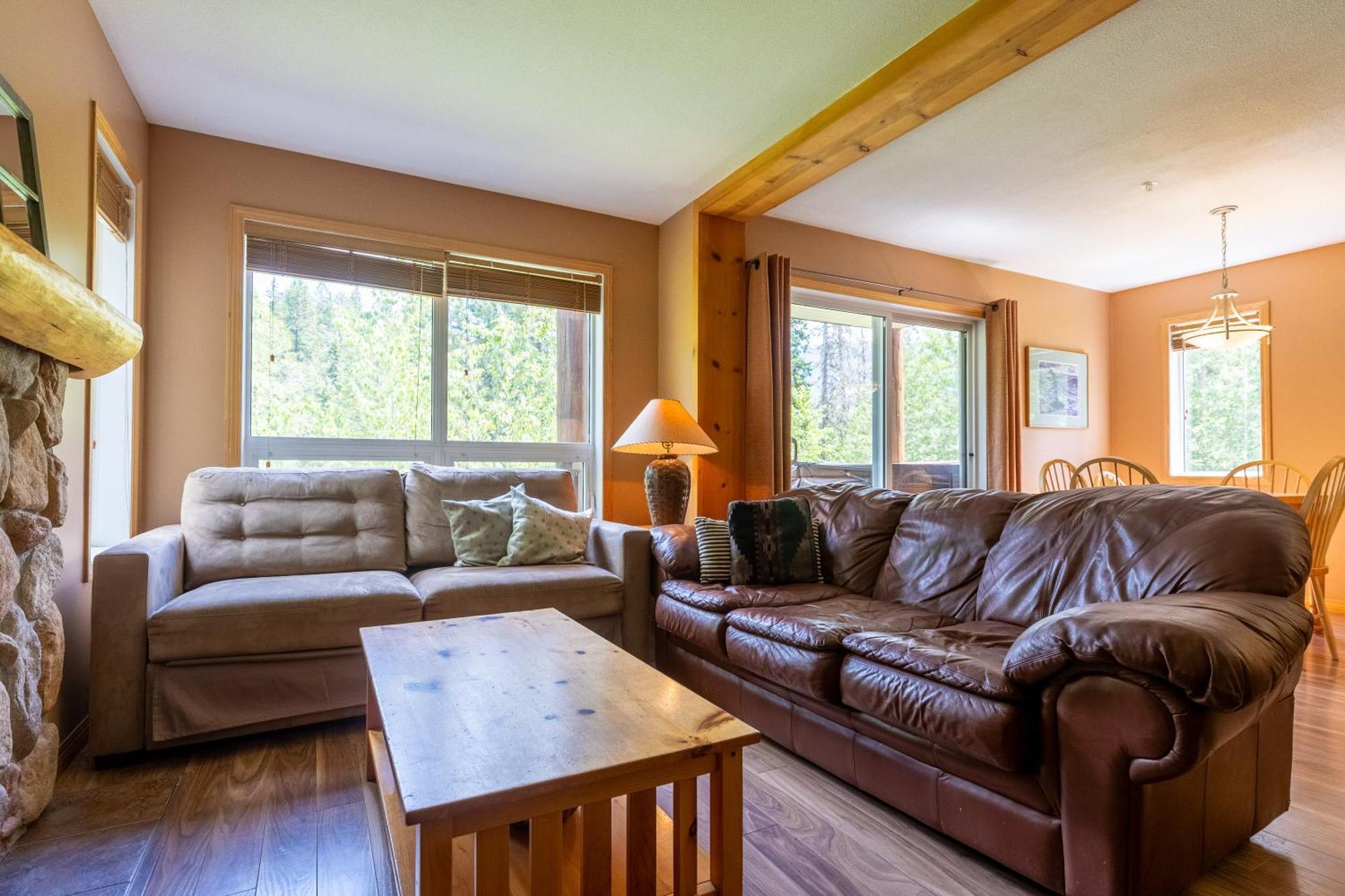 Stone Creek Chalets By Fernie Central Reservations Exterior photo